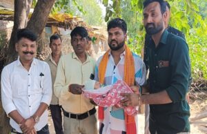 เชฆเซเชเชฐเซเชจเซ เชเชจเซเชฎ เชฅเชถเซ เชคเซ เชนเชตเซ เชธเชฒเซเชฏเชพเชตเชกเซ เชเซเชฐเชพเชฎ เชชเชเชเชพเชฏเชค 2100 เชฐเซเชชเชฟเชฏเชพ เชเชชเชถเซ, เชเชจเซเชฎเชจเชพเช เชฆเชฟเชตเชธเซ 51 เชตเซเชเซเชท เชเชเชพเชกเชตเชพ เช
เชจเซ เชเชพเชฎเชฎเชพ เชเซเชเชจเซเช เชฎเซเชคเซเชฏเซเช เชฅเชพเชฏ เชคเซ 11 เชเชพเชก เชเชเชพเชกเชตเชพเชจเซ เชชเชฃ เชธเชเชเชฒเซเชช เชฒเซเชตเชพเชฎเชพเช เชเชตเซเชฏเซ