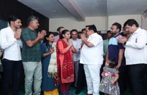 เชญเชพเชฐเชคเชฎเชพเช เชธเซเชชเซเชฐเชฅเชฎ เชตเชเชค เชชเชพเชเช เชฆเชฟเชตเชธเชจเชพ เชเชจเซเชฎเชเชพเชค เชฌเชพเชณเชเชจเชพ เช
เชเชเซเชจเซเช เชฆเชพเชจ เชเชฐเซ เช
เชจเซเชฏ เชฌเชพเชณเชเชจเชพ เชเซเชตเชจเชฎเชพเช เชจเชต เชเชเชพเชธ เชญเชฐเชตเชพเชฎเชพเช เชเชตเซเชฏเซ, เชญเชพเชเชช เชชเซเชฐเชฆเซเชถ เช
เชงเซเชฏเชเซเชท เชธเซ. เชเชฐ. เชชเชพเชเซเชฒเซ เชธเชเชเชพเชฃเซ เชชเชฐเชฟเชตเชพเชฐเชจเซ เชฐเซเชฌเชฐเซ เชฎเชณเซ เชตเชเชฆเชจ เชเชฐเซเชฏเชพ